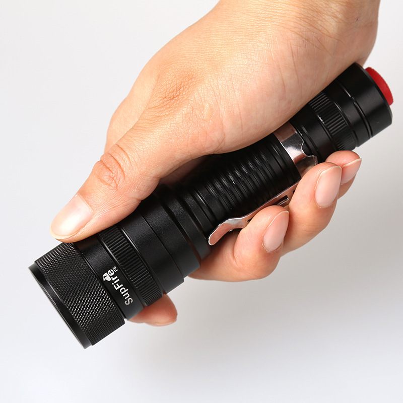 神火F5強(qiáng)光變焦戶(hù)外騎行手電筒圖片1