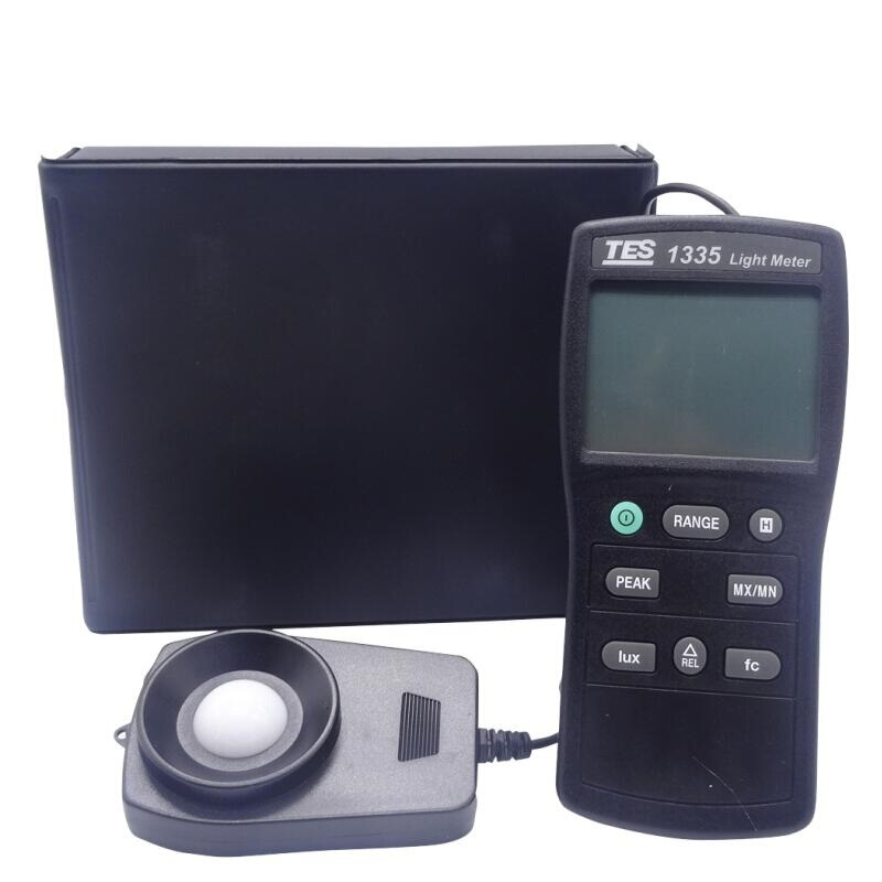 臺灣泰仕TES-1335數(shù)字式照度計圖片1