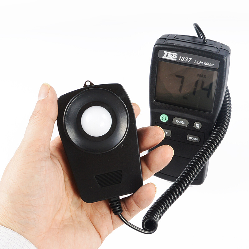 臺灣泰仕TES-1337數字照度計圖片1