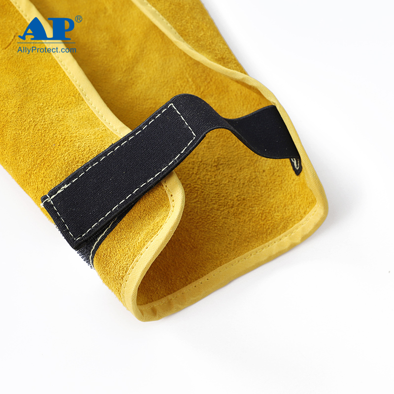 友盟AP-004金黃色牛二層皮護(hù)腿圖片3 友盟AP-004金黃色牛二層皮護(hù)腿圖片3