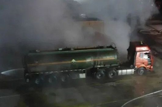 江西九江發生鹽酸儲罐車泄漏事故