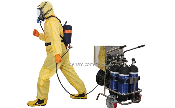 DHL4-T移動(dòng)式長(zhǎng)管呼吸器搭配防化服整套圖片