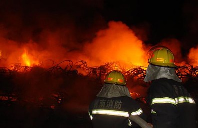 西安居民樓突發火災