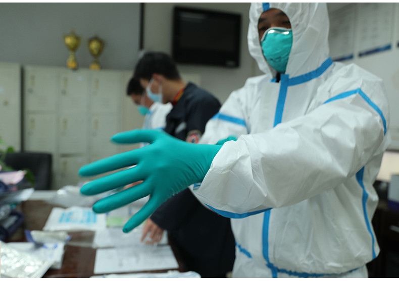 連體一次性醫用防護服使用圖片