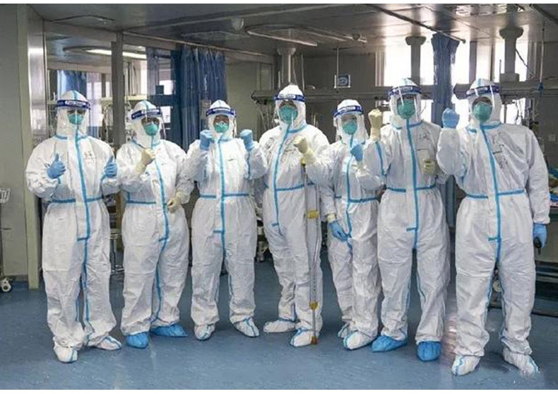 連體一次性醫用防護服在隔離病房使用圖